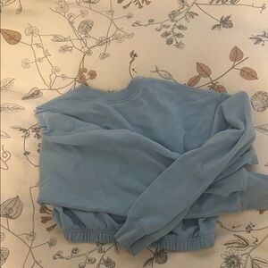 Alo Yoga cropped light blue crew neck